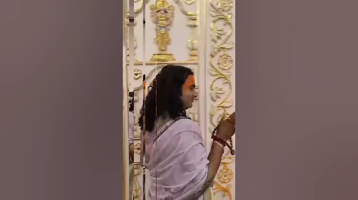 अनिरुद्ध आचार्य जी और गुरु मां एक साथ #aniruddhacharyaji #anirudhacharya #bhagwatkatha #vrindavan