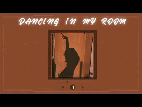 pov: you're singing and dancing in your room ~♡