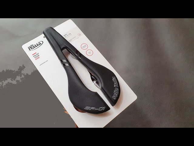 Selle Italia SP-01 TM Superflow - YouTube