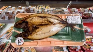 10 Eating Delicious Grilled Fish and Bento at Supermarket