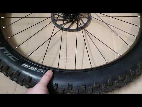 Easy Break stubborn bead with foot - MTB tyre