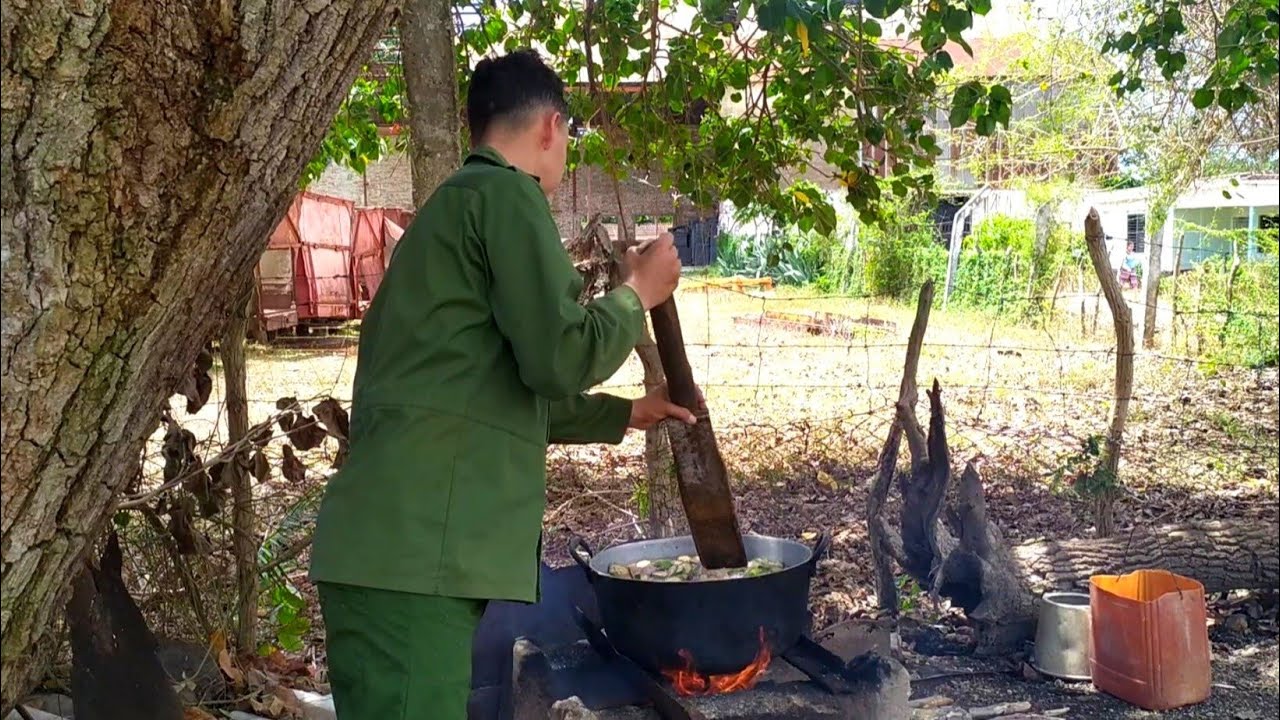 La vida del CUBANO viviendo en el CAMPO / ¿¿Mejor o peor que la ciudad?? @LettyCaballero