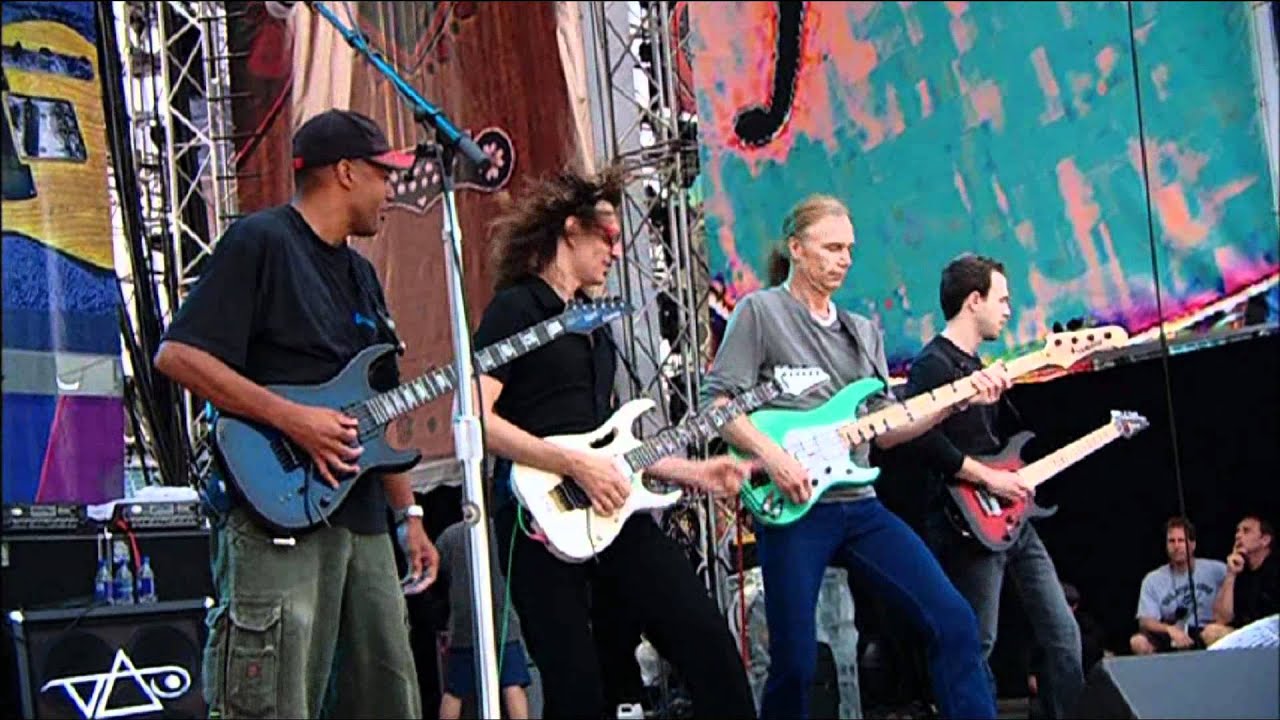 ⁣Steve Vai Incredible Guitar Performance HD