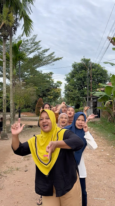 Mamak nyanyi tembak tembak dor dor #beranda #masukberanda