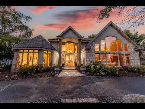 302 Lac La Belle Dr., Oconomowoc, WI home video tour