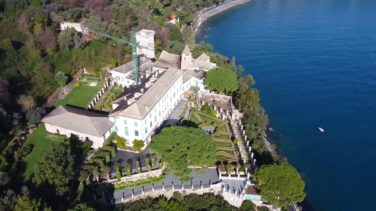 Voletto sull'Abbazia della Cervara ed il coloratissimo 🌊