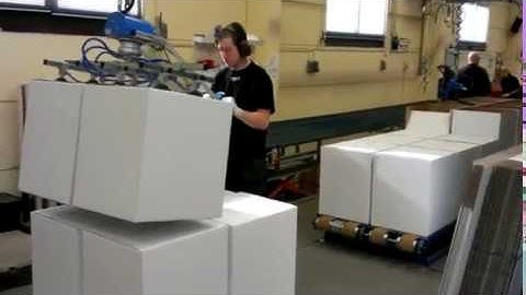 Solution for lifting boxes using Pronomic