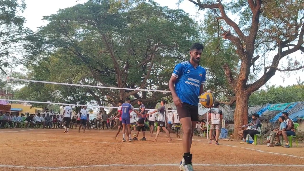 Hiriyur vs holalkere volleyball match 