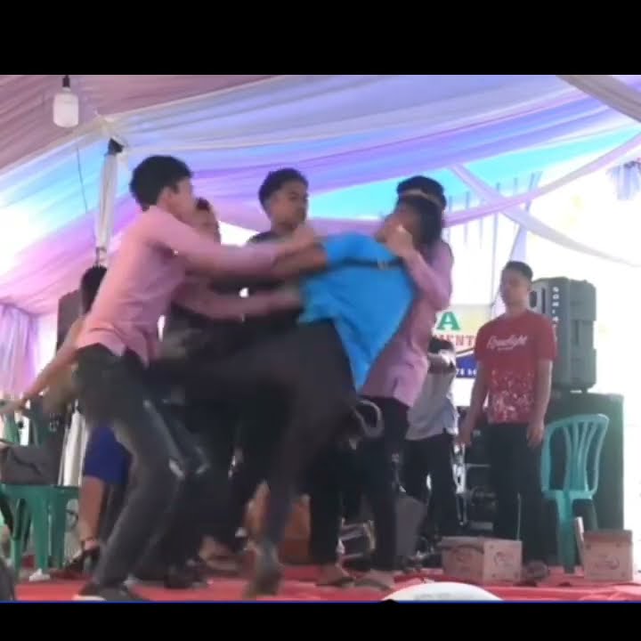 gara gara rebutan tempat goyang, baku hantam solusinya, acara hajatan.. #fyp_reells
