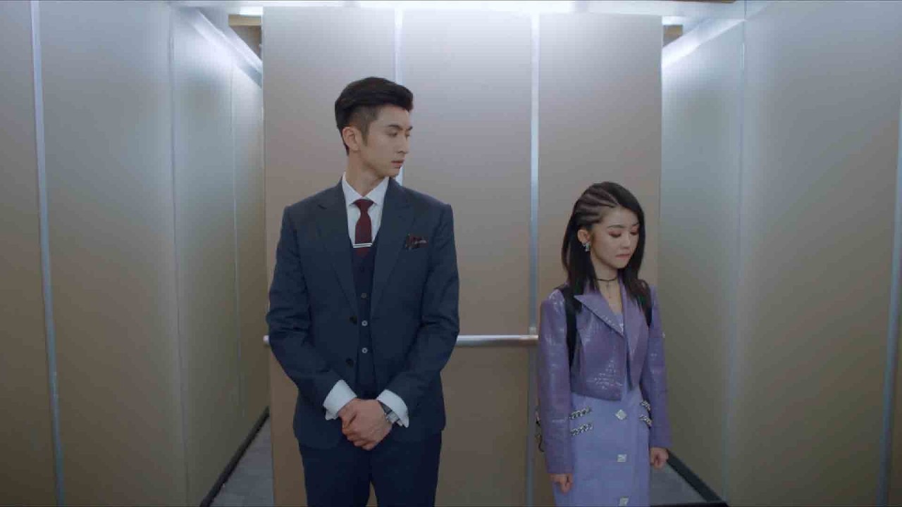 👸【MOVIE】霸總竟沒認出這個濃妝豔抹、穿著奇裝異服的女孩竟是自己的女友！ #好看中国电视剧 #爱情