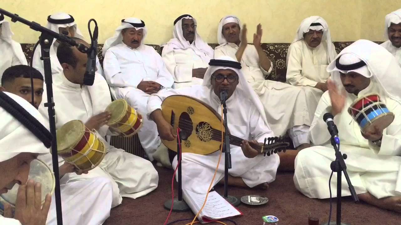 صوت خيالي.  يامن له في الكائنات سريره