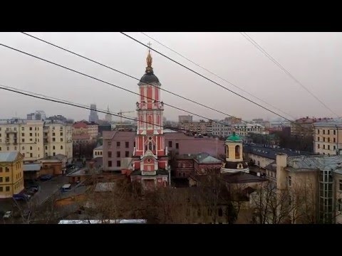 Video: Menshikov Tower, ärkeängeln Gabriels kyrka på Chistye Prudy i Moskva