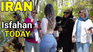 IRAN  An amazing place in ISFAHAN that you must see before you DIE ، Me at the Zoo ایران