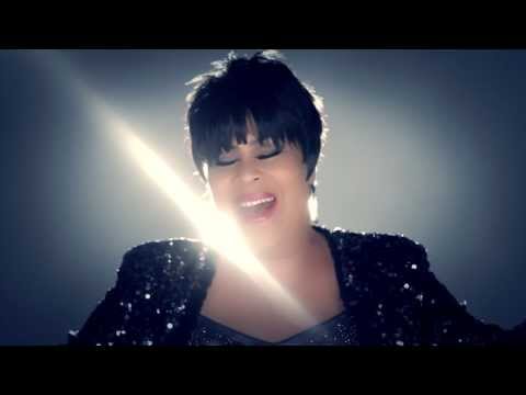 Video: Martha Wash Neto vrijednost: Wiki, udana, obitelj, vjenčanje, plaća, braća i sestre