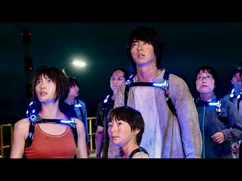 شاب بيشترك فى لعبة خطيرة هو وصحابه عشان الفلوس بس بيتفاجئ ان اللى بيموت فى اللعبة بيموت فى الحقيقة