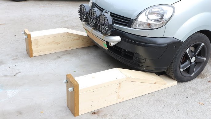 Rampas artesanales de madera para elevar el coche