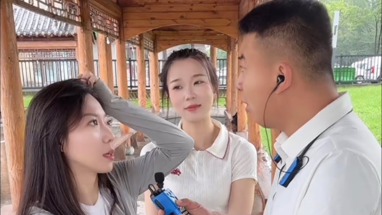 元帅户外搞笑与美女互动