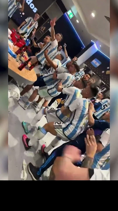 SELEBRASI MESSI DAN PEMAIN ARGENTINA DI RUANG GANTI #shorts