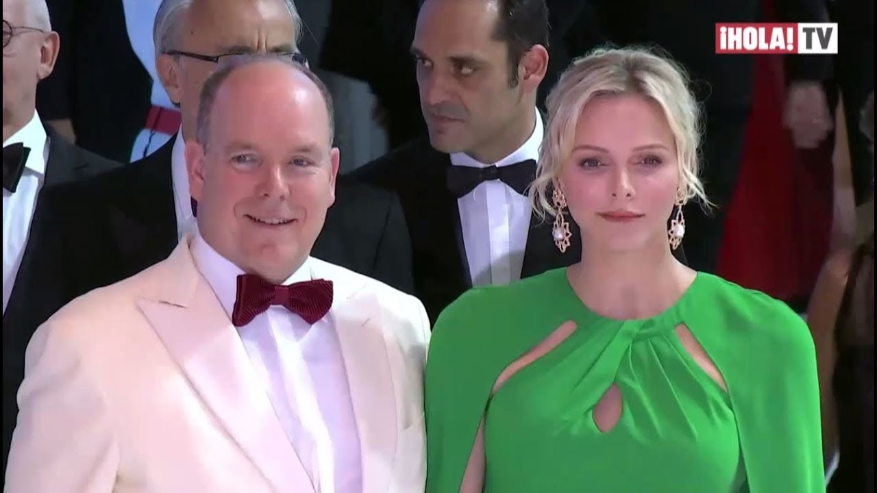 El Baile de la Cruz Roja en Mónaco con el Príncipe Alberto y Charlene | ¡HOLA! TV