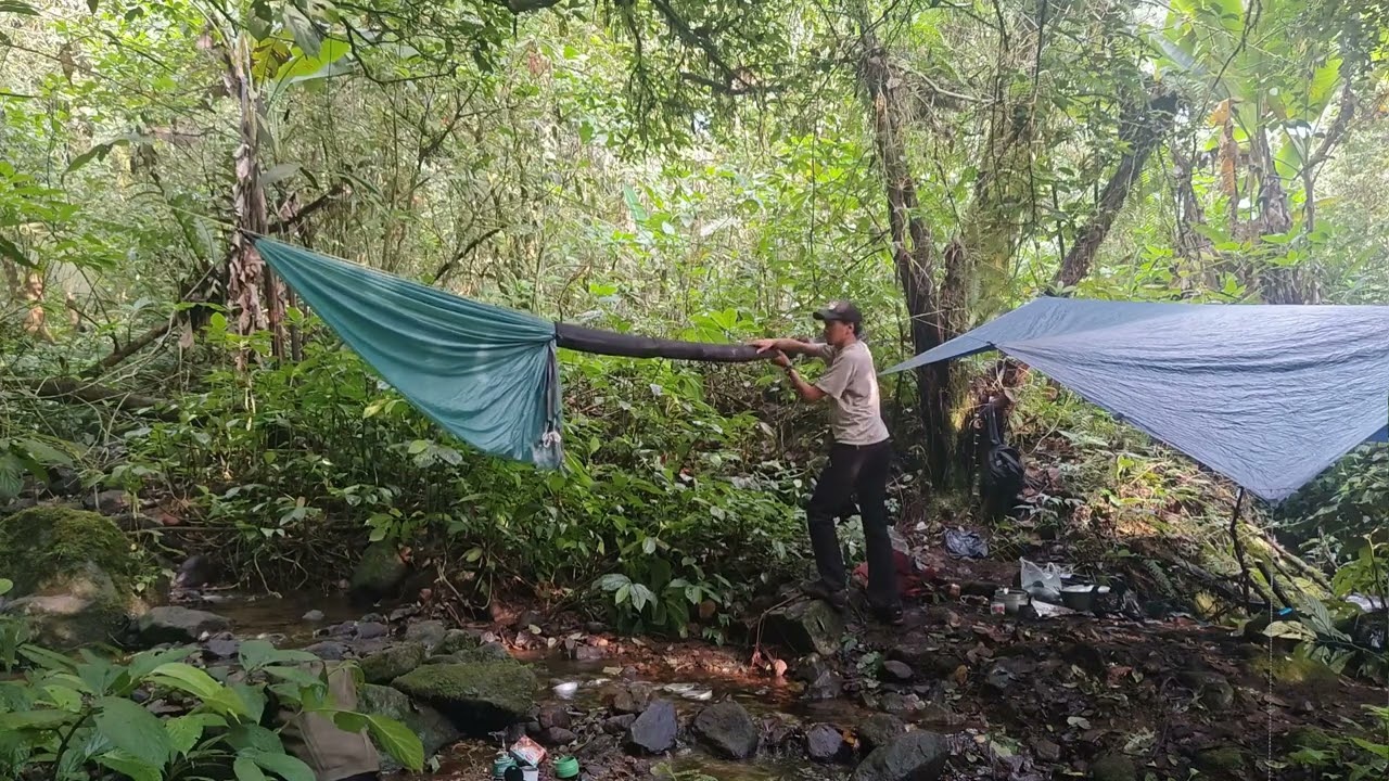 DIY mesh tarp sleeve for a quick, sleek way to deploy and store tarp