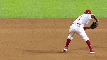 MIA@PHI: Rollins corrals grounder, starts double play