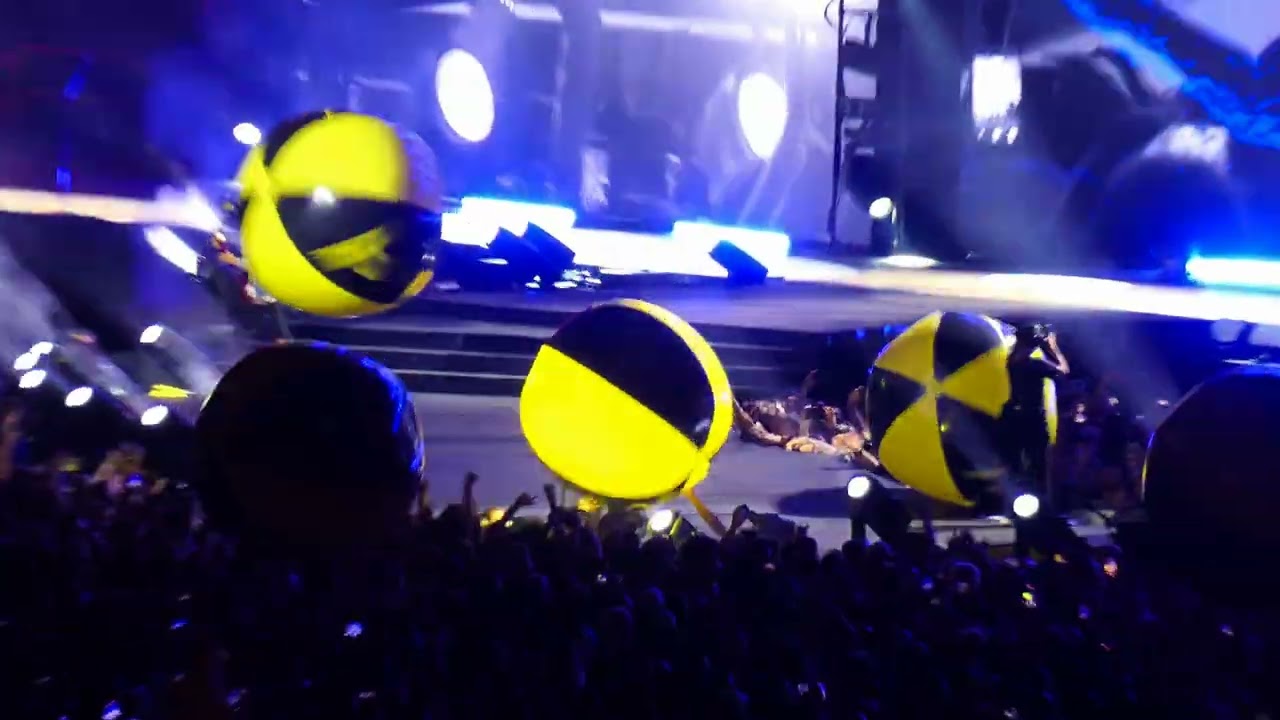 Metallica - Seek And Destroy - Sydney 15/11/2025 (4K)