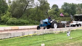 Ford 8000 tractor pulling 10,500lbs 6 mph 8/20/23
