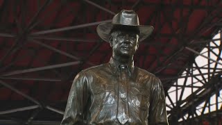 Rep Marc Veasey calls for the Rangers to remove a controversial statue from Globe Life Field