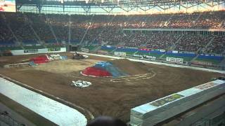 Monster Jam - Monster Mutt.mp4