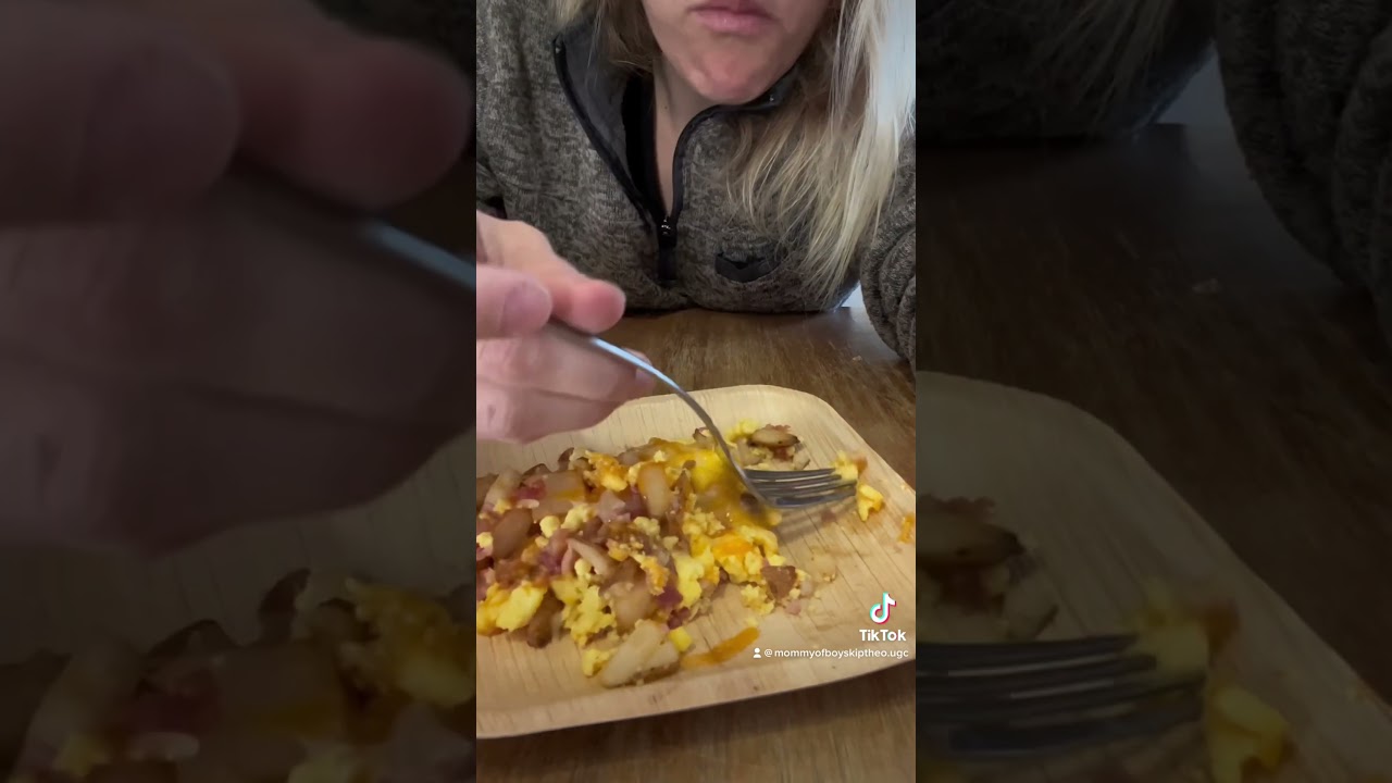 Bosnal Palm Leaf Dinnerware 