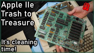 Restoring an Apple IIe - Bath Time! | Trash to Treasure Pt2