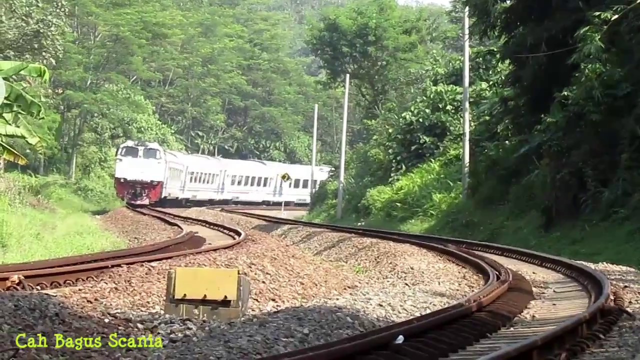 Klakson S35 pjg Ka.Argo Parahyangan meliuk ls stasiun Ciganea - YouTube