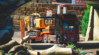 A big Haul ! MB Truck brings the CAT 330F hydraulic Excavator to the jobsite !