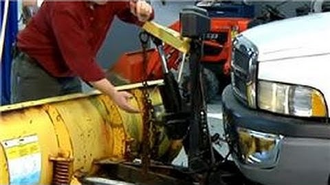 Auto Repair Tips : How to Bleed a Plow Cylinder
