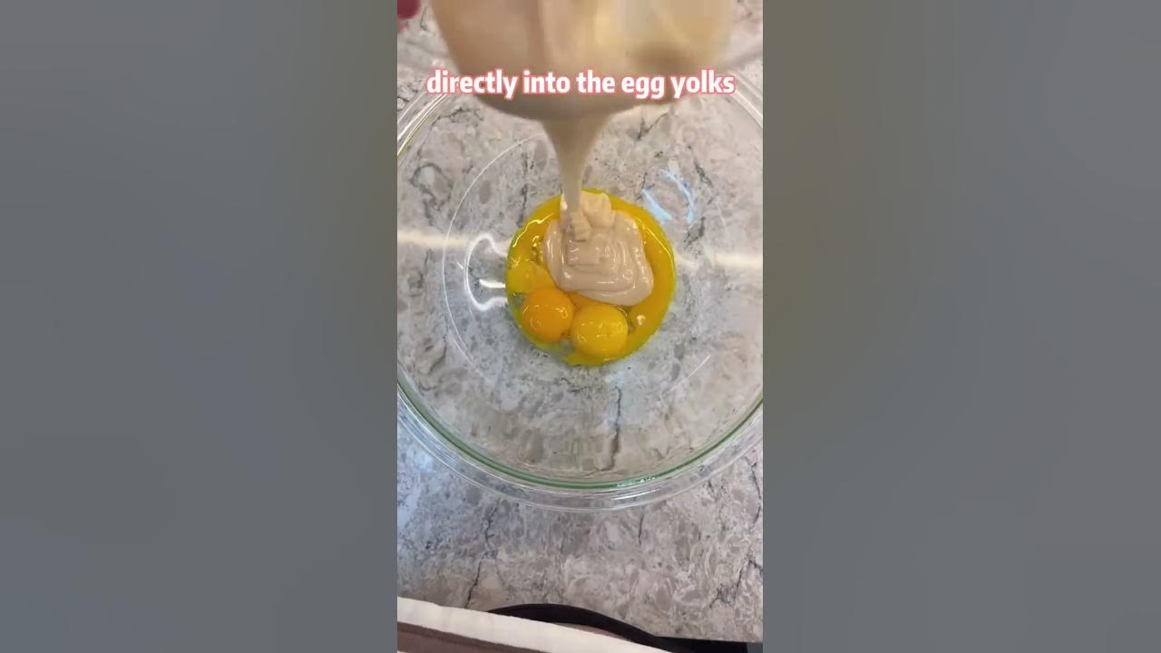How to make a perfect cake roll with 0 cracking~ 🍰