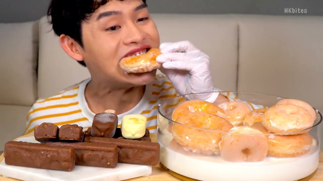Bonggil Consuming deserts and Sweets mukbang compilation - YouTube