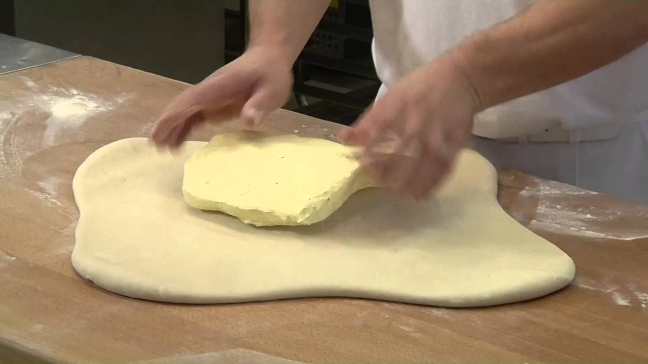 Leveles tészta készítése