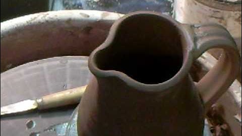 SIMON LEACH - How to handle pitchers & pouring lip talk  !!