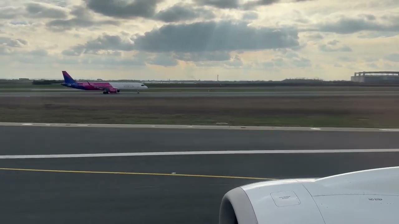 SWISS A220 - Take off Belgrade to Zurich @FlySWISS 