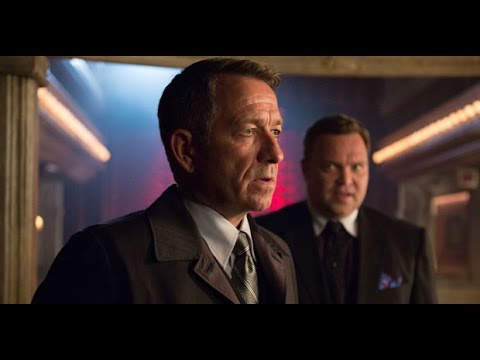 alfred-is-badass-on-gotham!