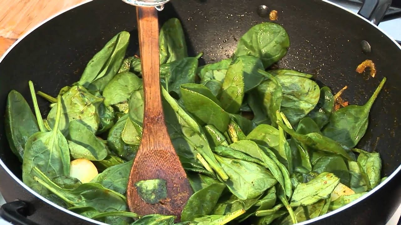 How To Make Aloo Saag How to Make Saag Aloo - YouTube
