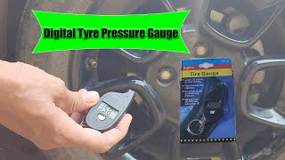 Digital tyre pressure gauge