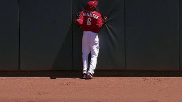 BOS@CIN: Hamilton makes a great running catch