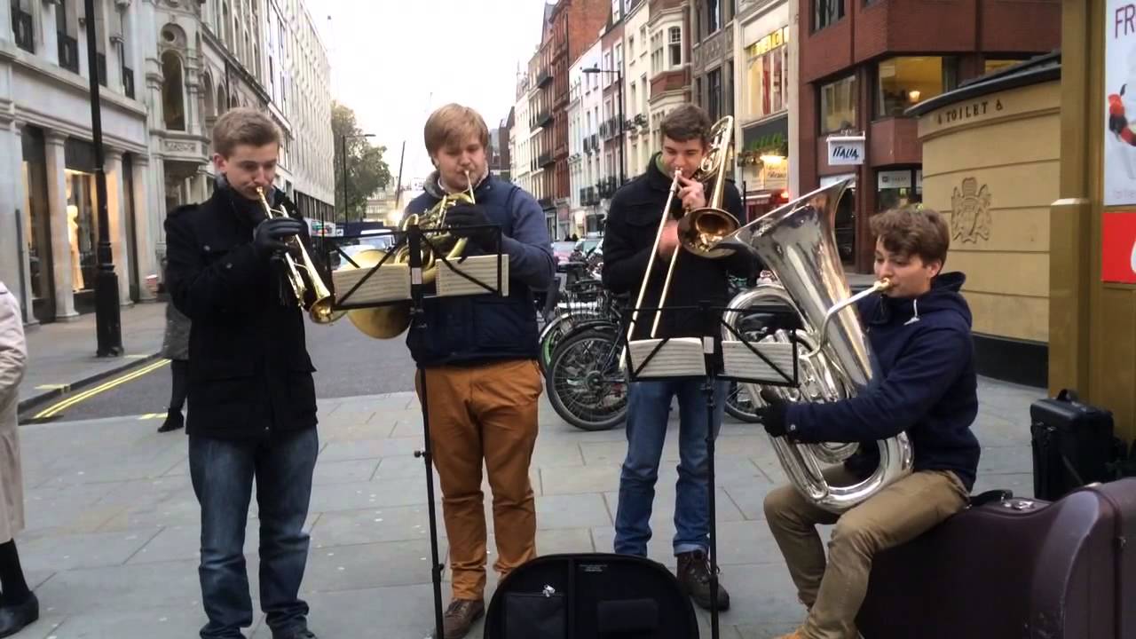 Christmas Brass Band Special Warming Up ! Regent Street Oxford Circus
