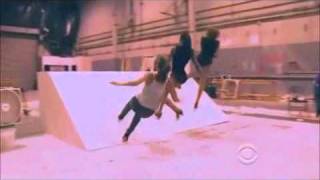 Beyonce Falls On Her Fat Fake