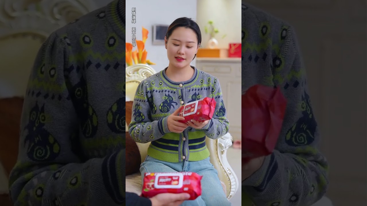 婆婆过于偏心小妹苛刻对待儿媳妇头也不回离开家里晚年又想着回来让儿媳妇伺候介绍儿子选择这样做#婆媳 #家庭 #精彩剧情