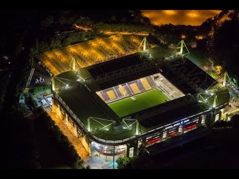 Signal Iduna Park - Borussia Dortmund stadium tour - YouTube