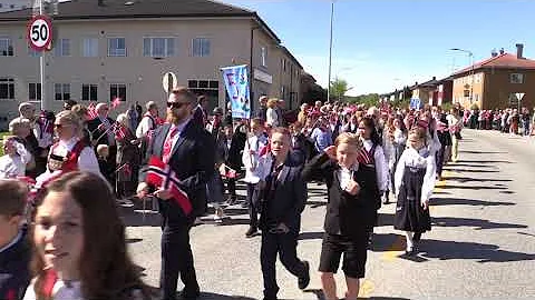 17  mai Barnetoget i Halden 2022 - 17th of May, Oslo - Norwegian national day