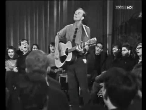 Download Pete Seeger, We Shall Overcome (Version #02), Berlin, DDR (GDR), 1967