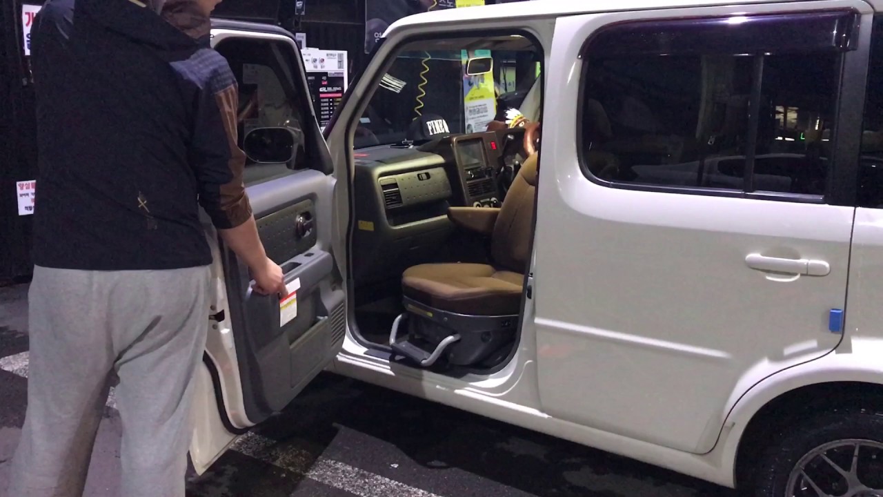 Nissan cube z11 салон Nissan cube z11 салон